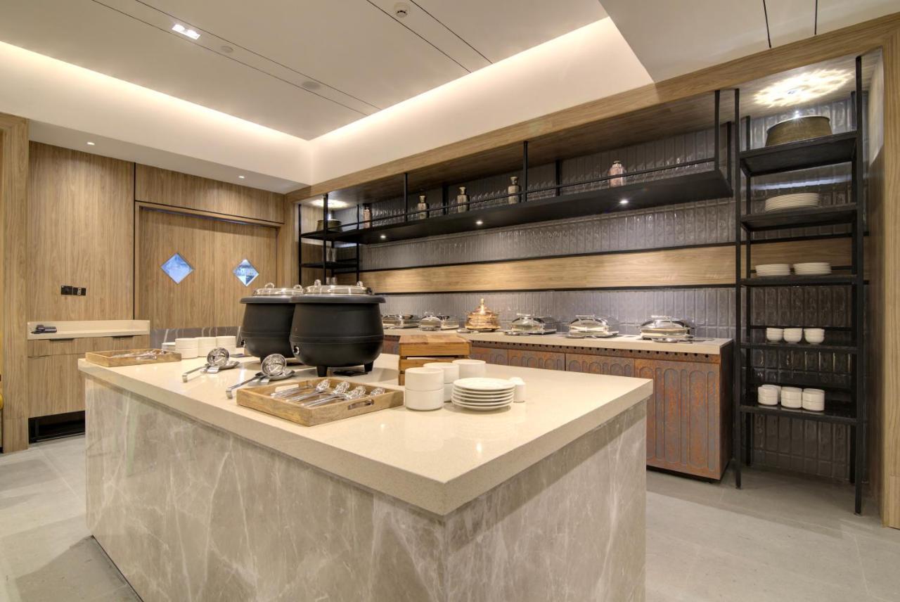 7 Apple Hotel Pratap Nagar, Jaipur Bagian luar foto