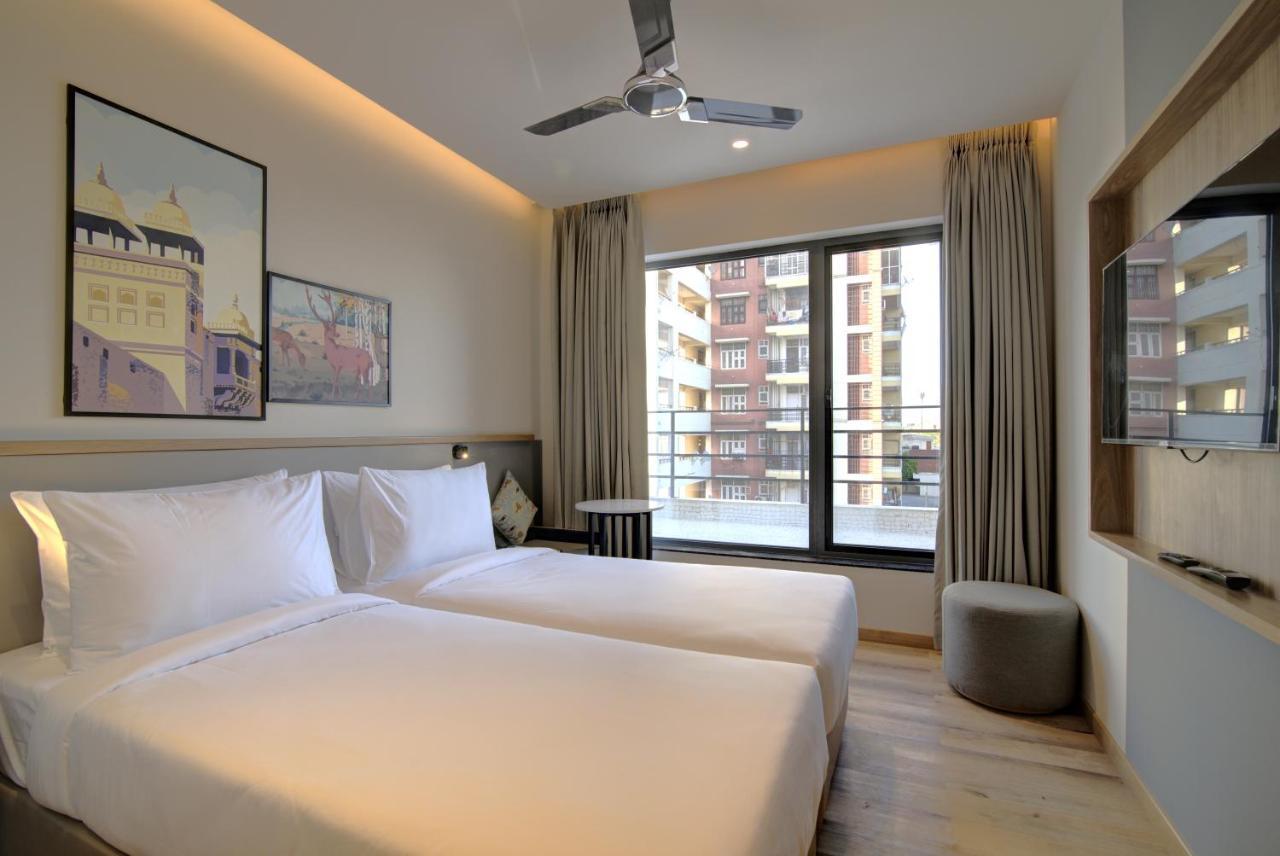 7 Apple Hotel Pratap Nagar, Jaipur Bagian luar foto