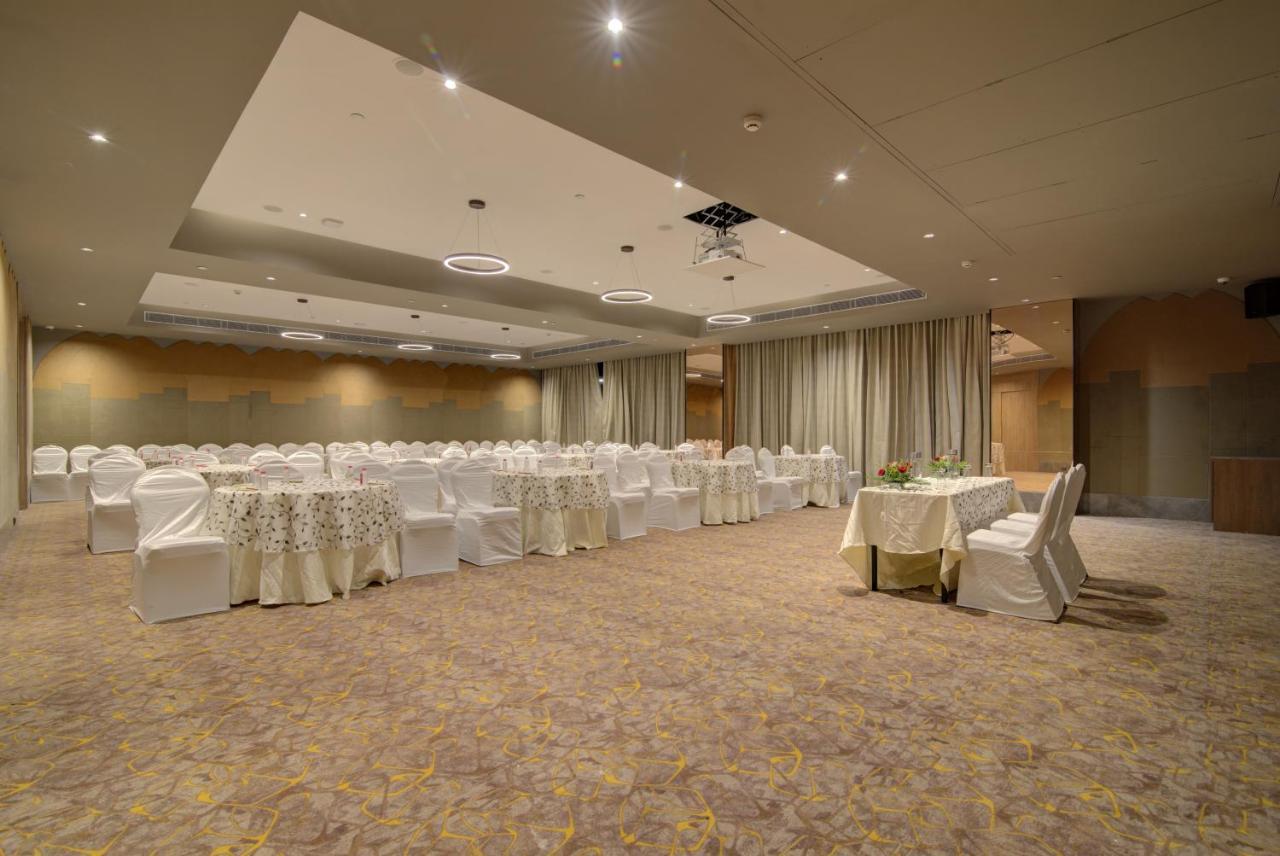 7 Apple Hotel Pratap Nagar, Jaipur Bagian luar foto