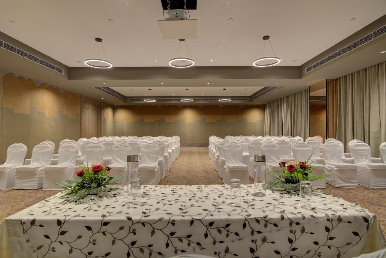 7 Apple Hotel Pratap Nagar, Jaipur Bagian luar foto